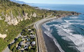 Punakaiki Beachfront Motels